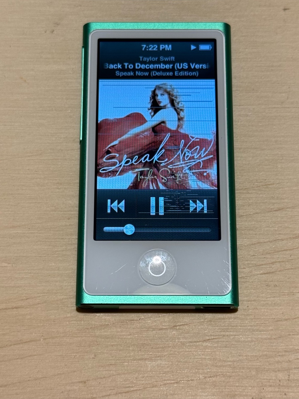 iPod Nano 7thGen Green-16GB Model:A1446 w/2892-Songs/Charg Tested Good Read Blw!